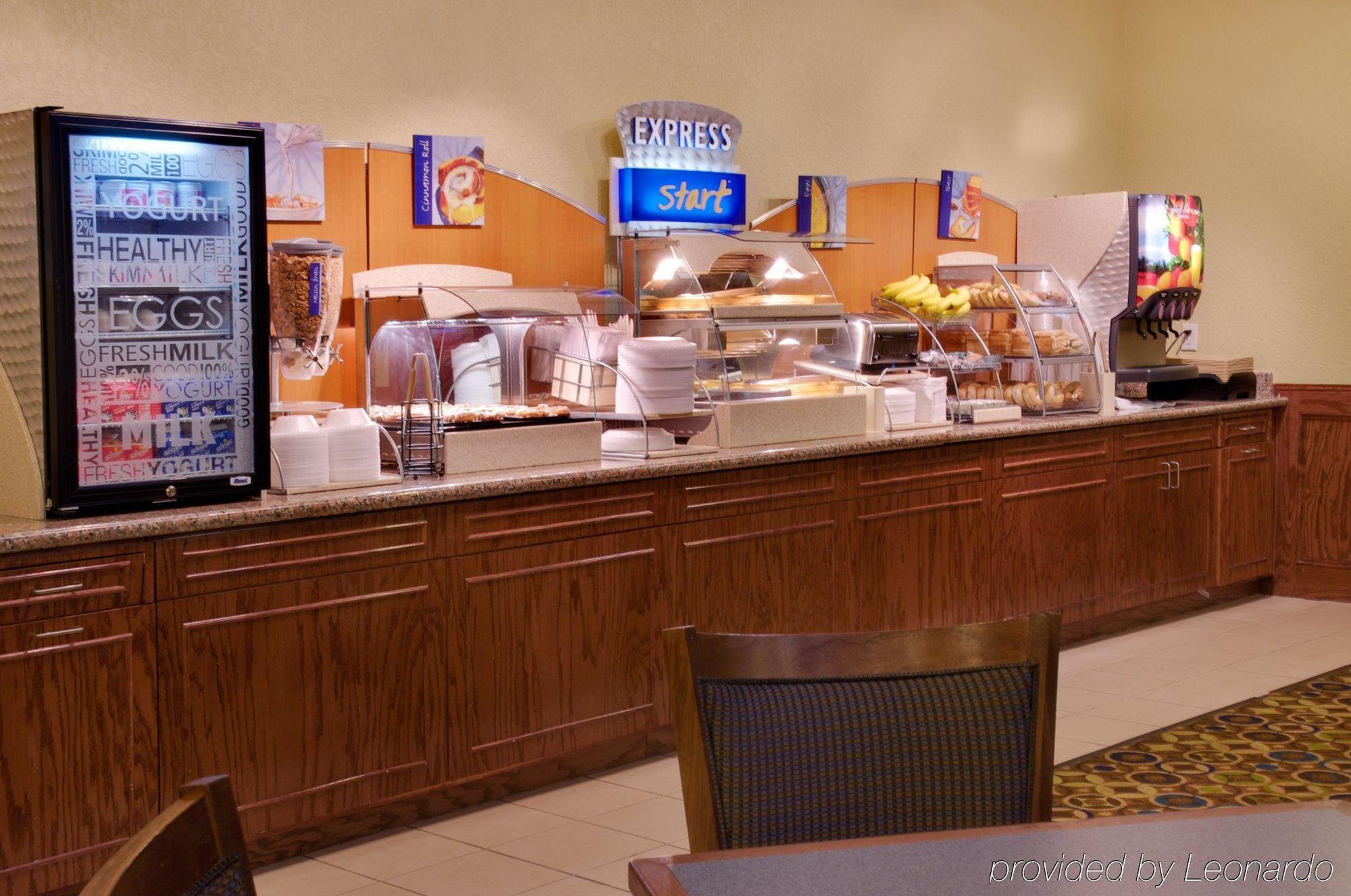 Holiday Inn Express Hotel Galveston West-Seawall By Ihg Restaurant photo
